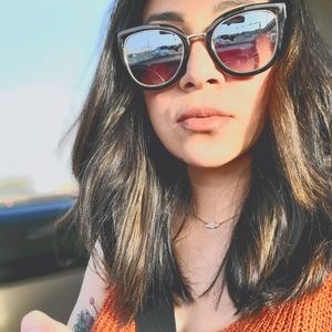 Meet your Posher, Alyssa